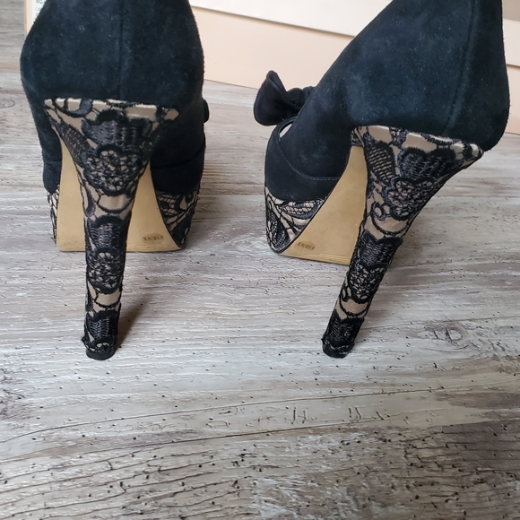 Jessica Simpson Black Bow Peep-Toe Heels - Picture 5 of 8